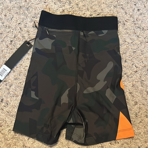 AARMY hero camo 4” inseam bike shorts - Picture 10 of 14